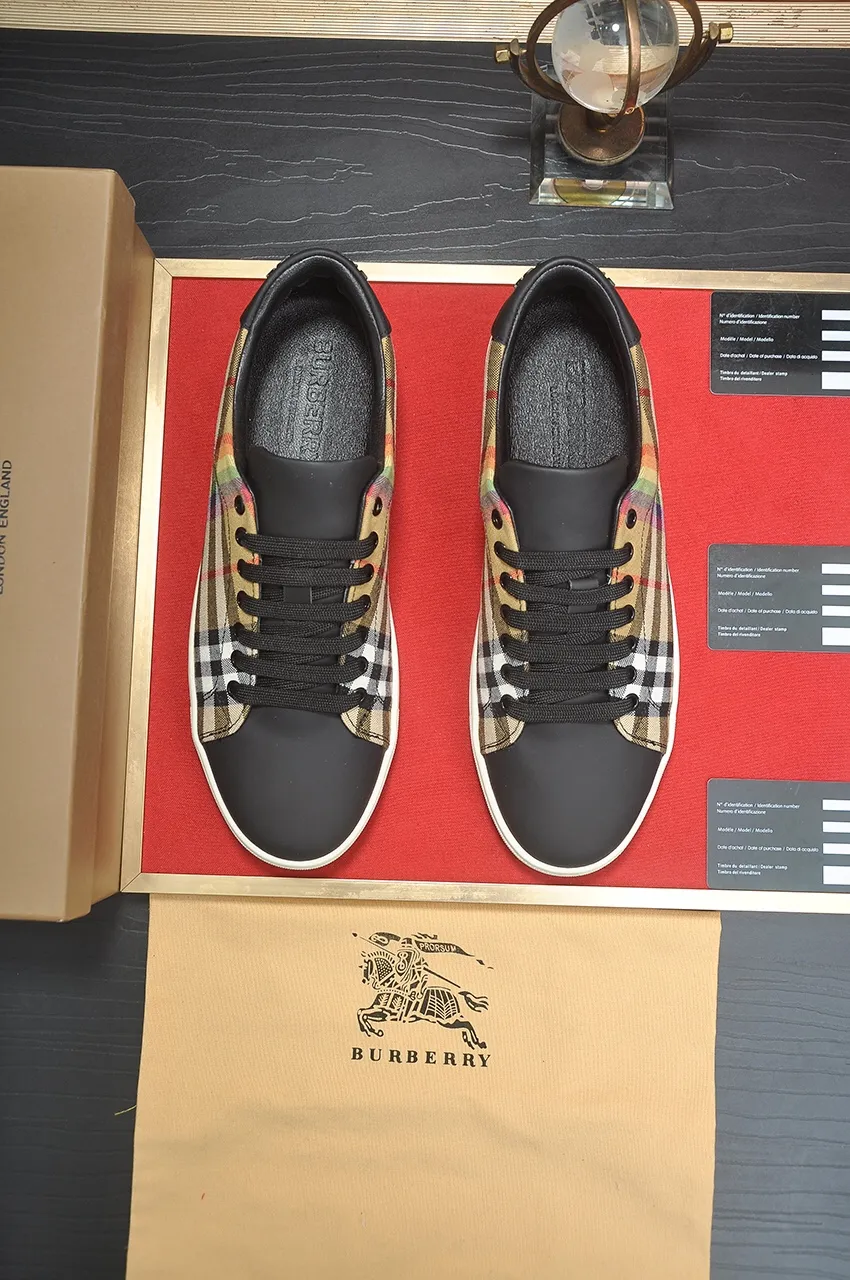 Men's shoes💰480💶[Burberry] (cowhide lining) classic low-top sneakers｜Imported cowhide with classic plaid fabric｜Cow leather lining｜Original outsole｜Fine workmanship and comfortable to wear Size: 38-44 (customized at 45)